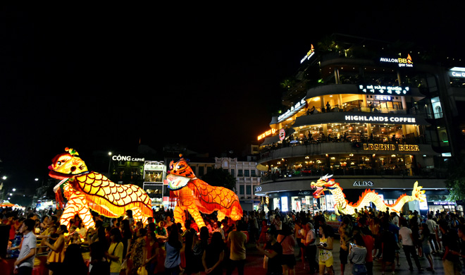 Tổ chức rước đèn Trung thu trên phố đi bộ Hồ Gươm