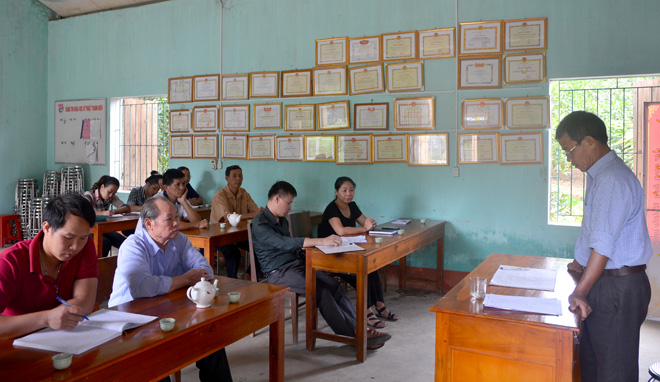 Nâng cao vai trò lãnh đạo của Chi bộ và chất lượng sinh hoạt Chi bộ Ấp. Để nâng cao chất lượng đảng viên, nhiều cấp Ủy, tổ chức Đảng ở khu vực nông thôn chú trọng bảo đảm chất lượng ngay từ khâu kết nạp.