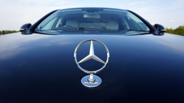 Người Trung Quốc mua sắm ngay gần 1/2 số xe cộ Mercedes đẩy ra toàn cầu
