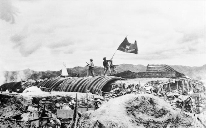 Chiến thắng lịch sử là những trang sử để sau này con cháu ta biết đến. Chúng ta hãy cùng xem những hình ảnh đánh dấu những thành công to lớn và những kỷ niệm đầy xúc động của dân tộc Việt Nam.