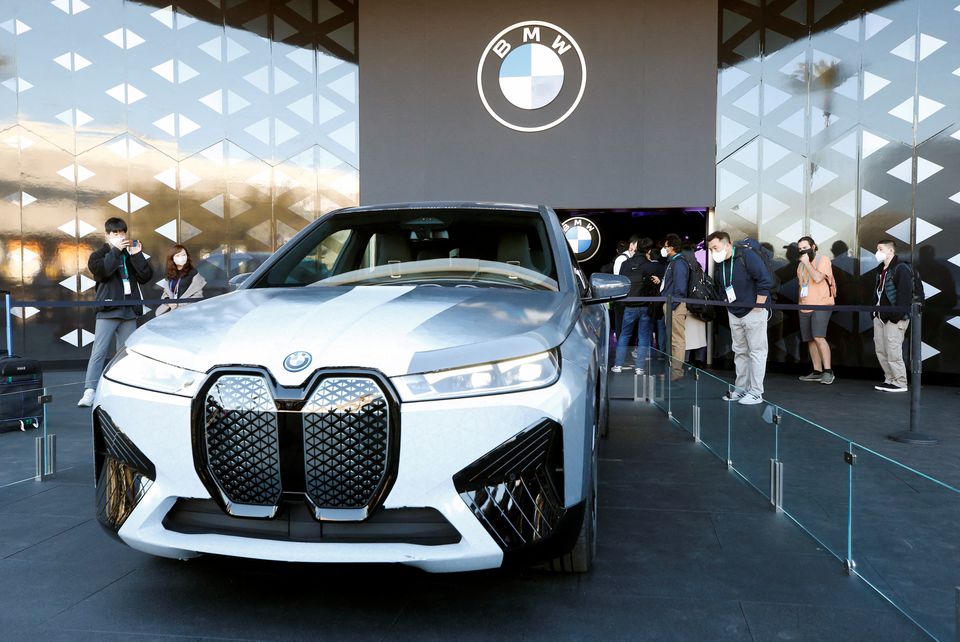 Cận cảnh BMW iX bản cao cấp nhất vận hành tối đa 480 km giá quy đổi từ  19 tỷ VNĐ