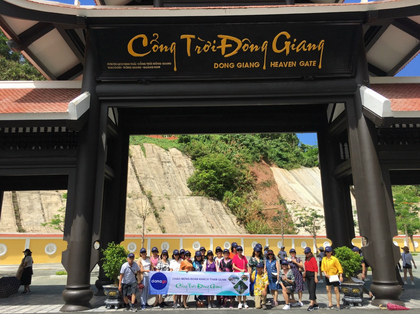 Tour Cổng Trời Đông Giang