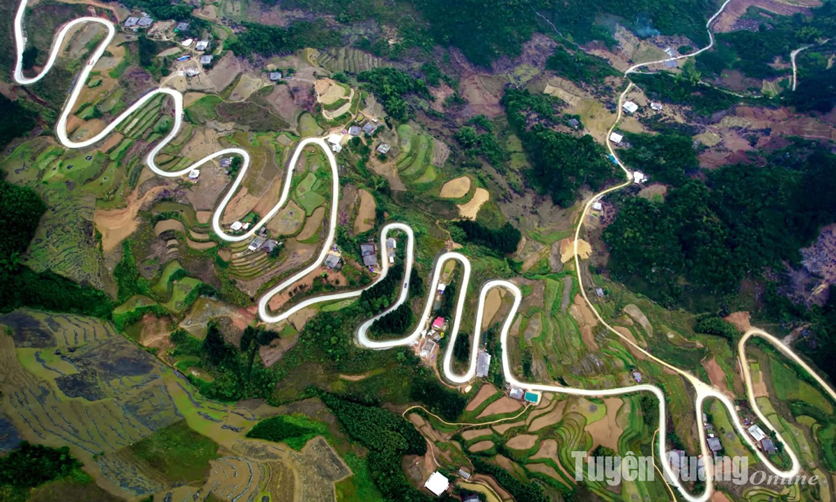 Trải nghiệm đèo Nà Tềnh 20 khúc cua ở Cao Bằng