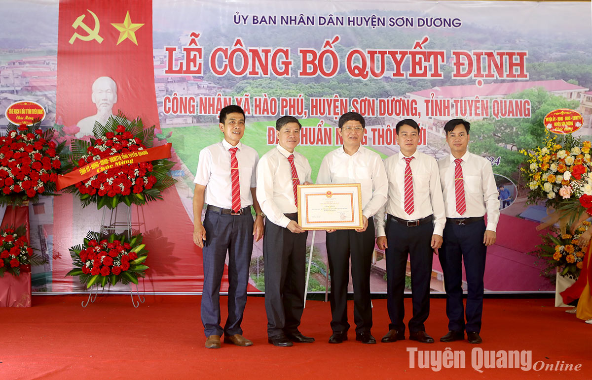 Nhân dân Hào Phú đóng góp gần 14 tỷ đồng xây dựng nông thôn mới
