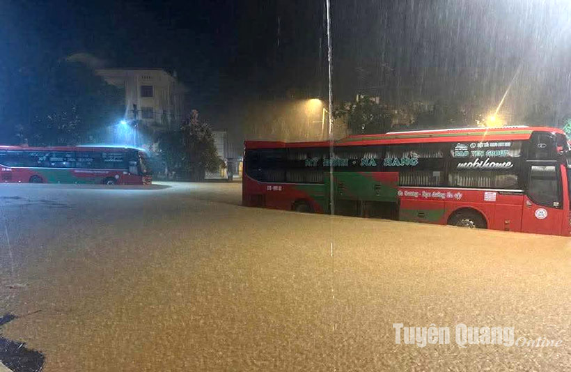 Tập trung ứng phó với mưa lớn gây ngập lụt