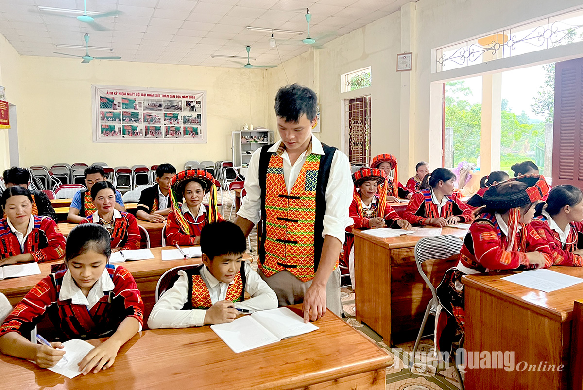 Người “gieo” tiếng Pà Thẻn