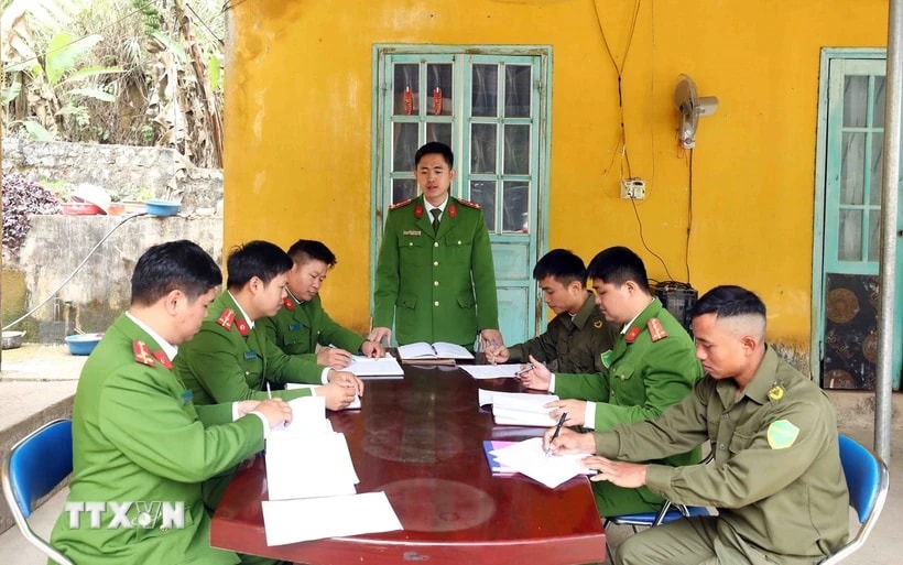 Ban hành quyết định sắp xếp lại Công an cấp tỉnh - thành, Công an cấp xã
